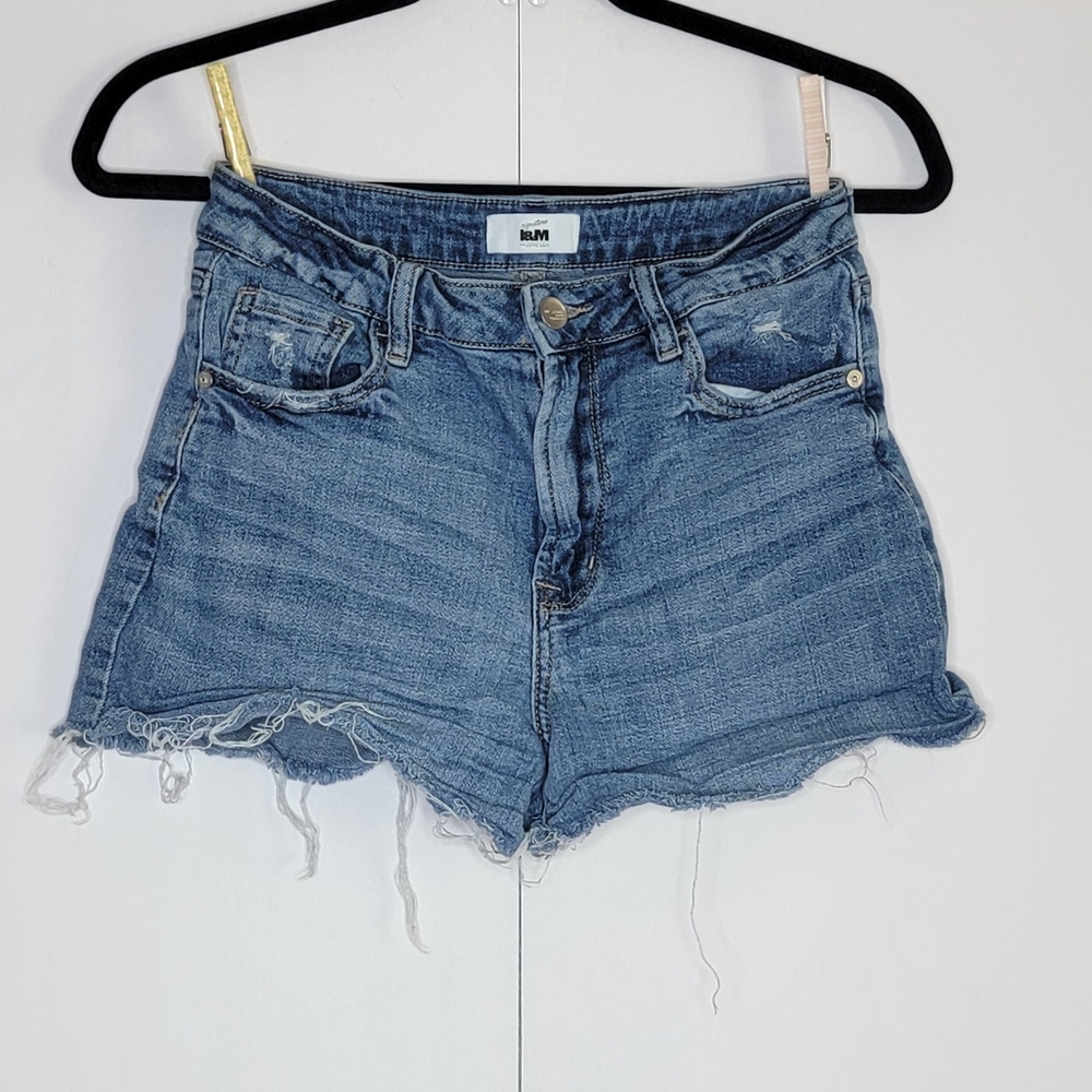 L&M Signature Distressed Denim Shorts — Size 5 Juniors— Raw Hem